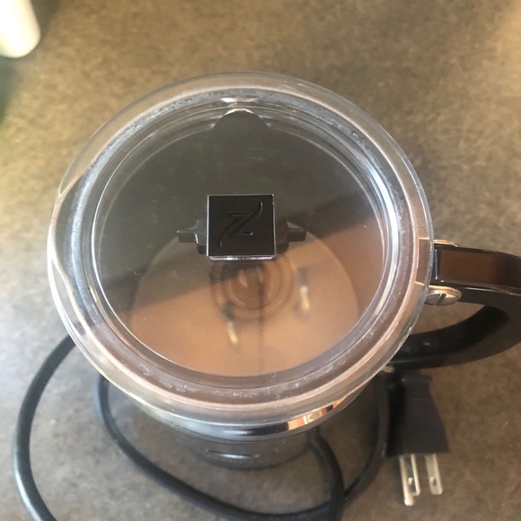 Nespresso Coffee Maker ☕️ - Picture 9 of 9